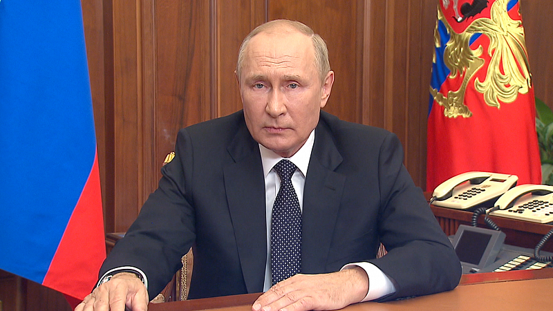 В Кремле опровергли информацию о том, что Путин в среду обратится к жителям страны