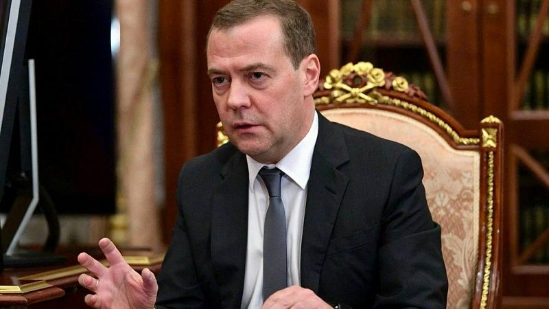 Медведев пожелал США как можно быстрее погрузиться в новую Гражданскую войну 