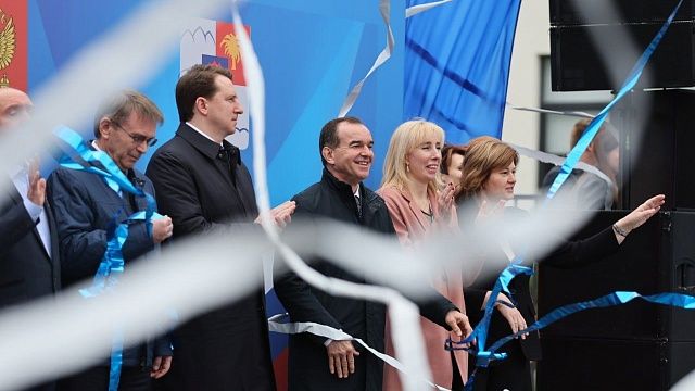Вениамин Кондратьев посетил церемонию открытия новой школы в Сочи