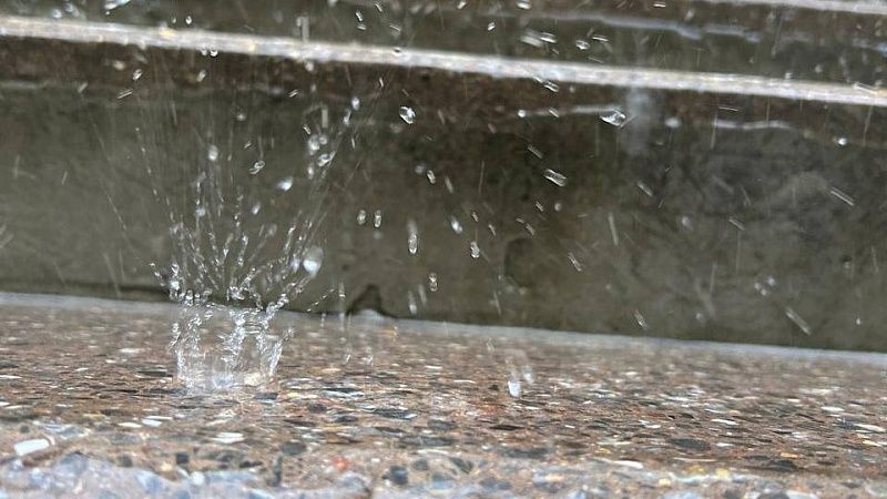 Град и ливень с грозой обрушились вечером 10 июня на Кубань