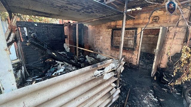 Труп мужчины нашли на пепелище жилого дома в Краснодаре