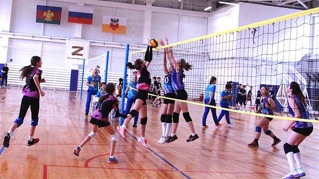 Сборная Анапы увезла из Краснодара победу в турнире по волейболу