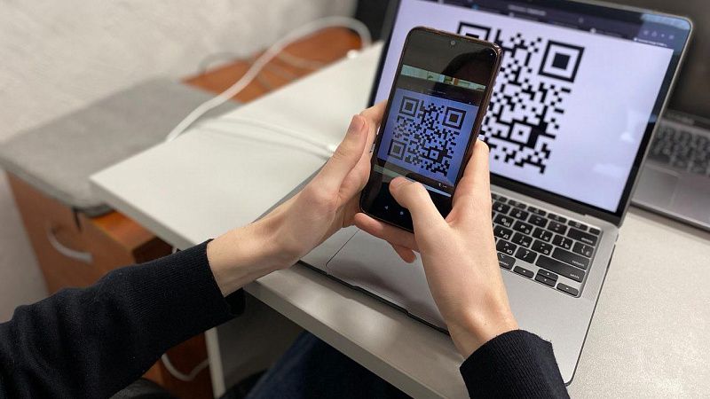 В России мошенники начали использовать QR-коды для похищения денег