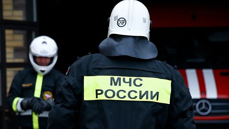 В МЧС назвали фейком сообщения об устранении пожара на нефтебазе в Туапсе