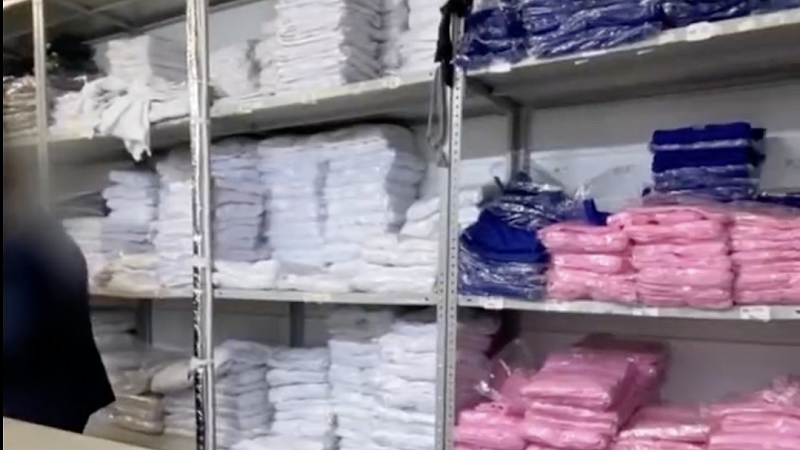 Подпольный цех по выпуску брендового контрафакта выявили в Краснодаре