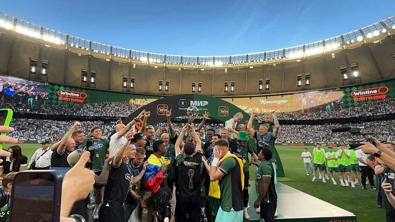 В сети появились кадры из чемпионской раздевалки ФК «Краснодар» 