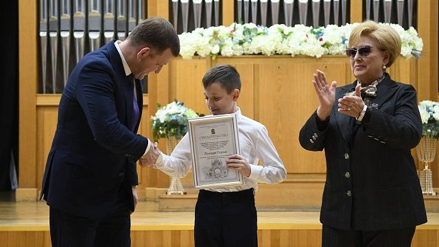 В Краснодаре наградили педагогов и воспитанников детских школ искусств. Фото: Александр Райко