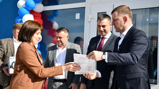 Первые жильцы достроенного ЖК «Парусная Регата» в Краснодаре получили ключи от своих квартир