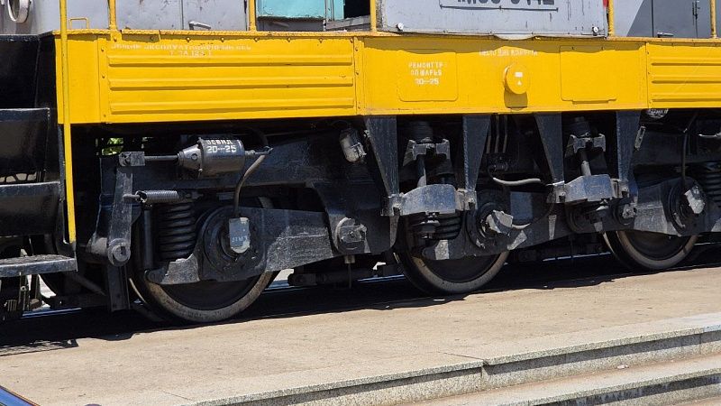 С рельсов сошёл локомотив поезда «Москва – Владивосток»