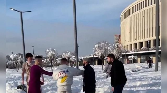 В парке «Краснодар» произошла драка с участием тиктокера в женском платье