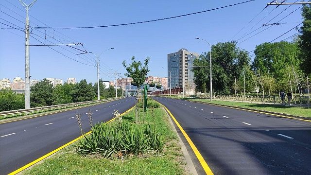 Ремонт дорожного покрытия на Кубанской Набережной в Краснодаре завершен. Фото: пресс-служба администрации Краснодара