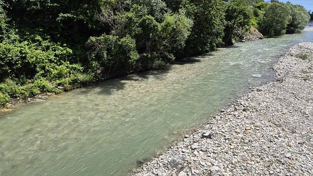 Разлив нефтепродуктов произошел на реке Старковка в Ижевске 