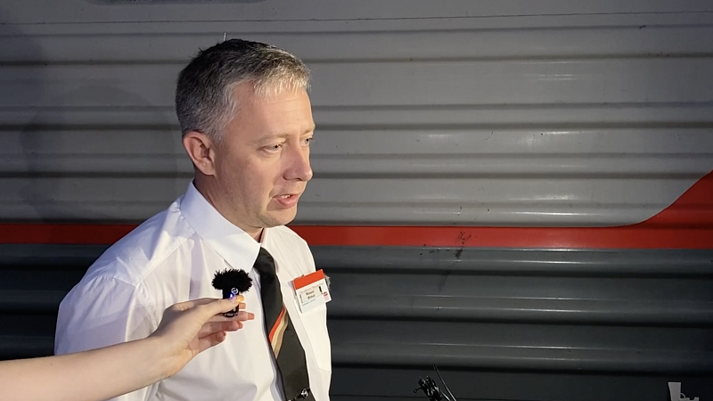 Проводник Омельченко рассказал, как спасали пассажиров из разрушенного поезда