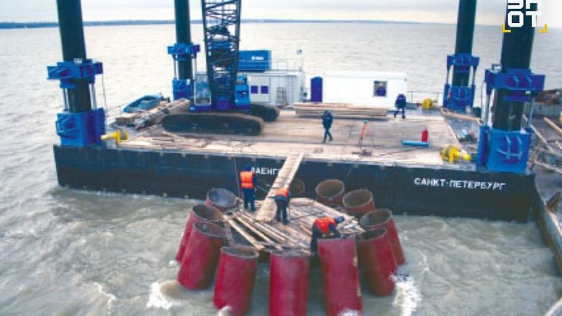 SHOT: зафиксирован разлив гидравлического масла в Финском заливе