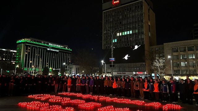 В краевой столице состоялась акция в память о погибших в Подмосковье. Фото: телеканал «Краснодар»