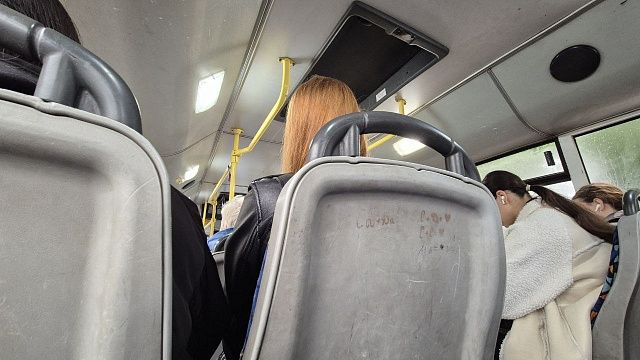 Автобус с пассажирами врезался в железнодорожный мост в Челябинске