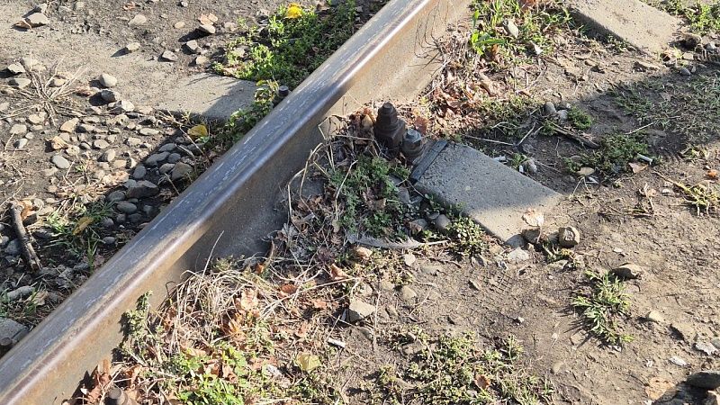 «Газель» врезалась в грузовой поезд в Коми