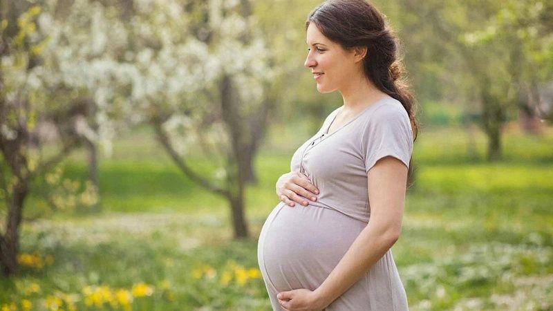 Женщина родила чужую дочь из-за ЭКО в США