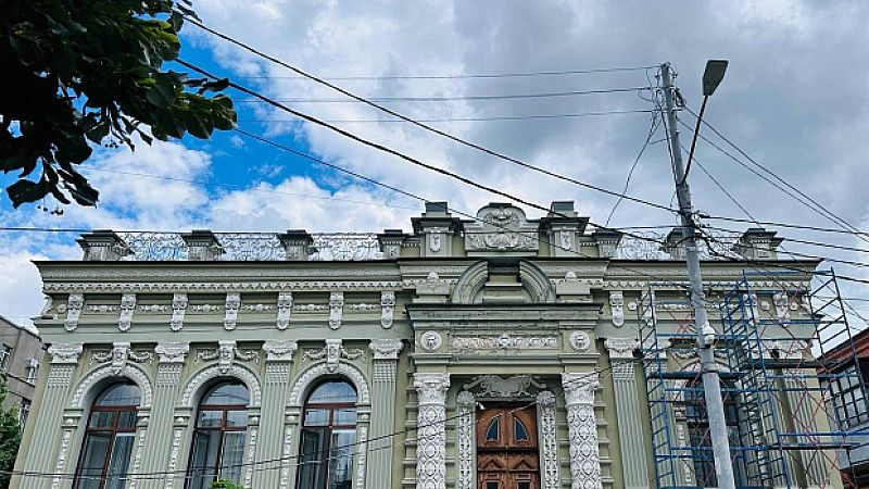 Ремонт фасадов дома генерала Вишневецкого начали в Краснодаре