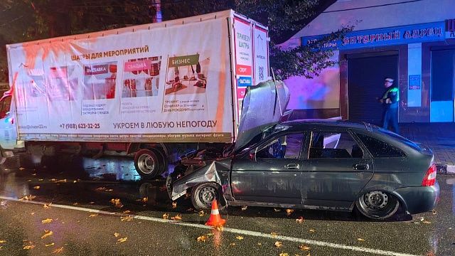 Водитель «Лады» насмерть сбил пешехода и скрылся в Анапе