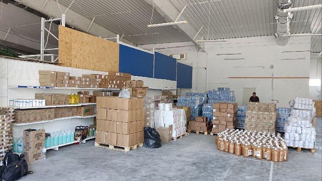 В городе Рубежное ЛНР открылся второй гуманитарный центр «Единой России» и пункты горячего питания