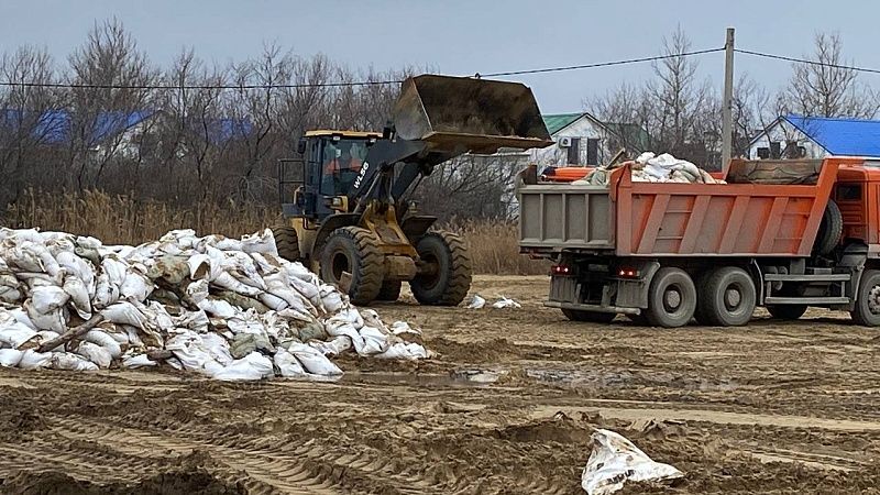 Из Анапы и Темрюкского района вывезено 73 тысячи тонн загрязненного песка