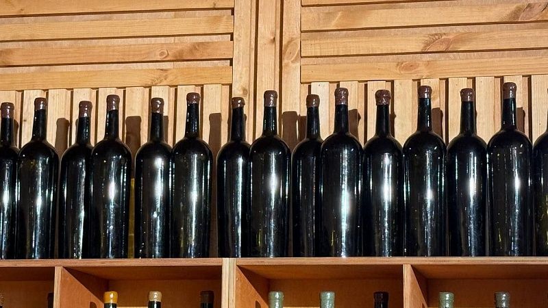 Не покупать алкоголь с рук призвали туристов власти Сочи