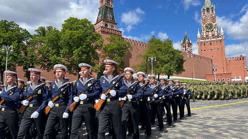 Европарламент начал расследование после поездки депутатов на Парад Победы в Москву