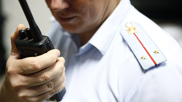 Полиция Краснодара задержала бомжа, ударившего своего знакомого ножом. Фото: телеканал «Краснодар»