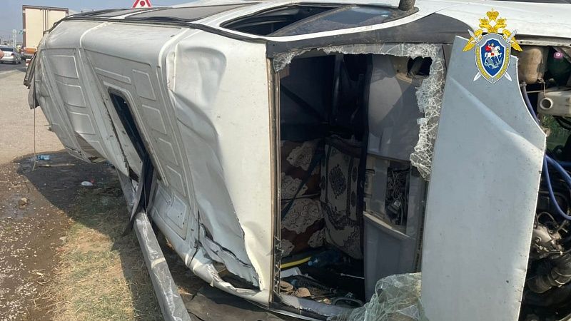 Маршрутка с 14 пассажирами опрокинулась в Дагестане