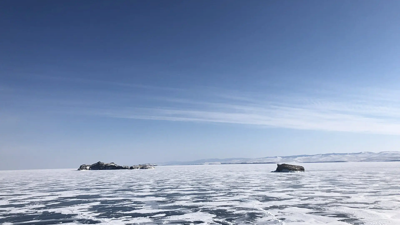 Чучело с изображением певца SHAMAN сожгли на Байкале