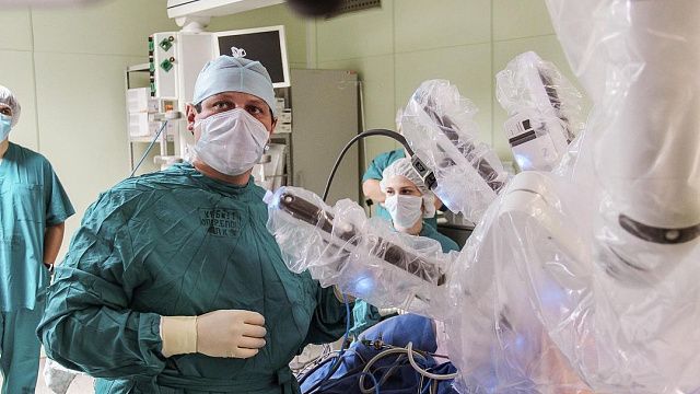 Робот-хирург-онколог Da Vinci. Фото: www.instagram.com/kkb1krasnodar
