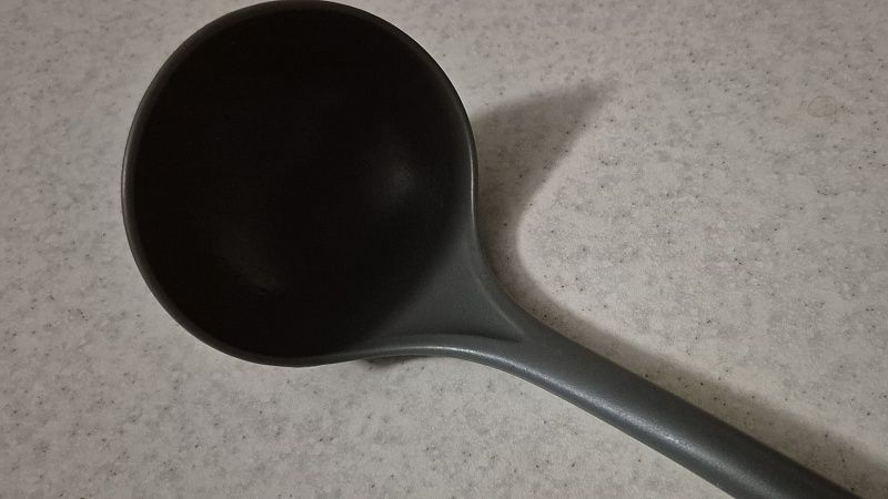 Кухонным половником до смерти забил знакомого житель Углегорска