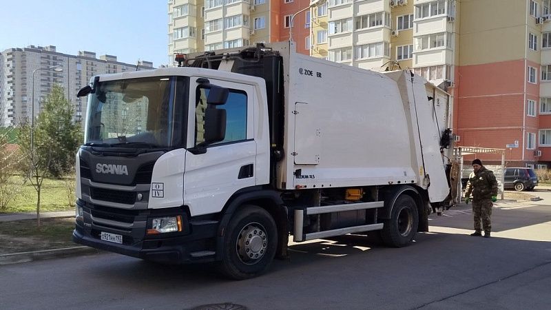 Мусоровоз переехал пенсионерку перед баками с отходами в Краснотурьинске