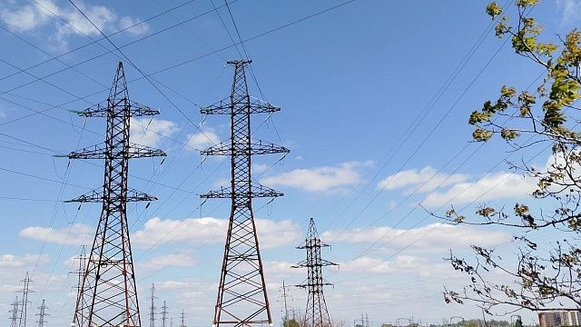 Свыше 43 тысяч жителей остались без света из-за непогоды на Кубани