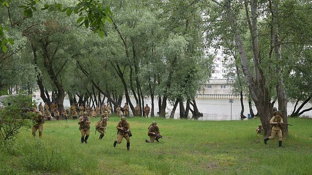 В Краснодаре провели военно-историческую реконструкцию прорыва «Голубой линии» 