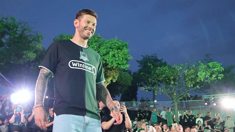 Пострадавший в драке со Смоловым не имеет к нему претензий