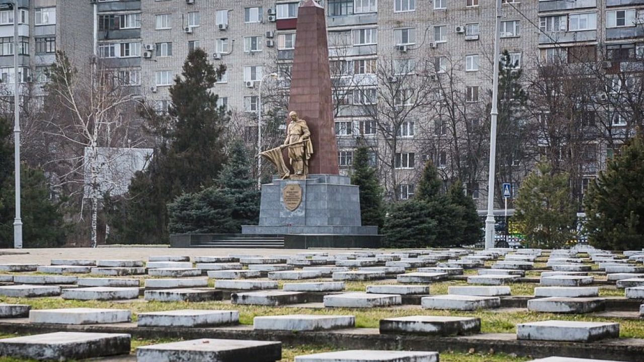 В Краснодаре пройдет бесплатная экскурсия по Всесвятскому кладбищу. Фото: Елена Синеок