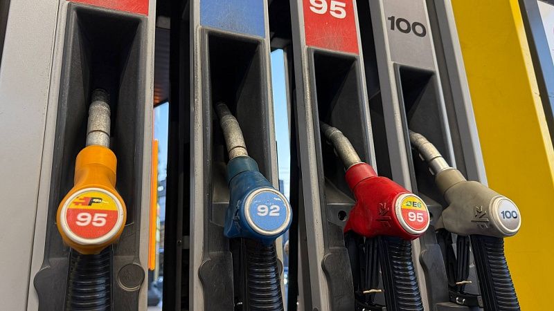 Европейцы выстроились в очереди на заправках Калининграда