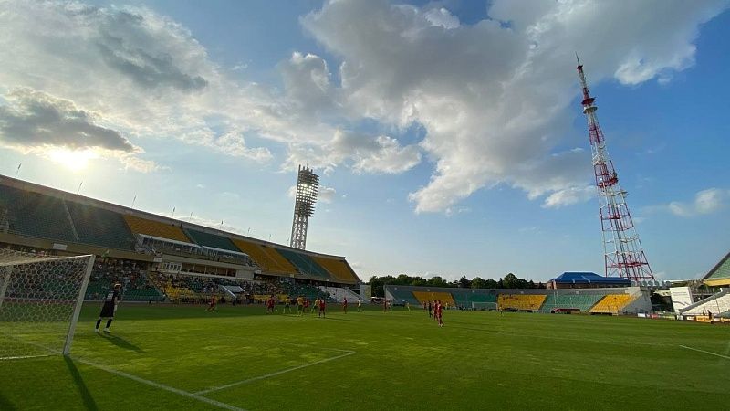 Артём Дзюба раскритиковал состояние футбольного поля на стадионе в Саранске