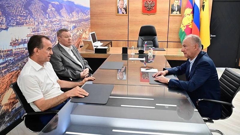 Патрушев и Кондратьев обсудили развитие портовой инфраструктуры в Новороссийске