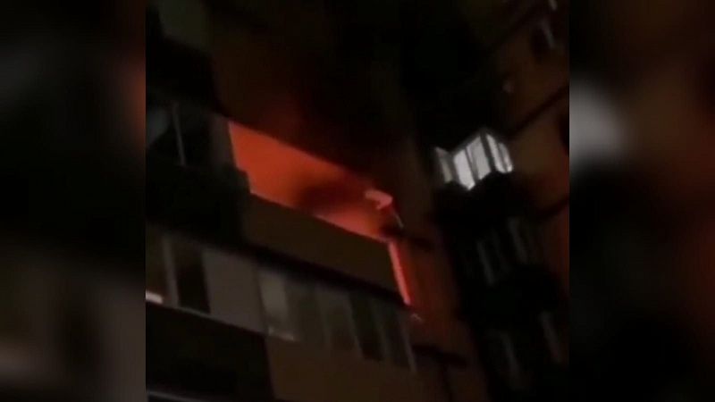 На улице Гаражной в Краснодаре возгорание потушили до прибытия пожарных
