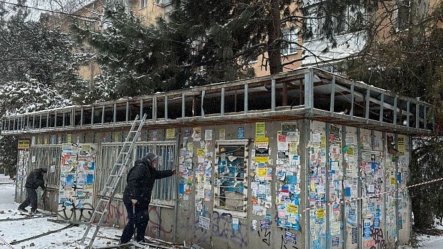 На улице им. 40-летия Победы снесли ларёк-самострой