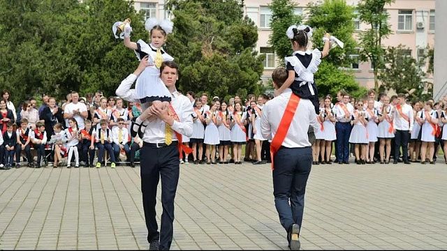 21 мая в школах Краснодара прозвенят последние звонки