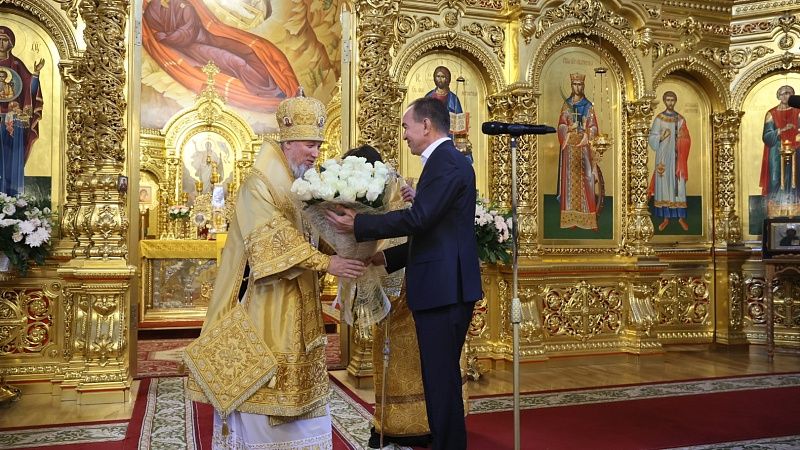 Кондратьев поздравил митрополита Василия в кафедральном соборе Краснодара