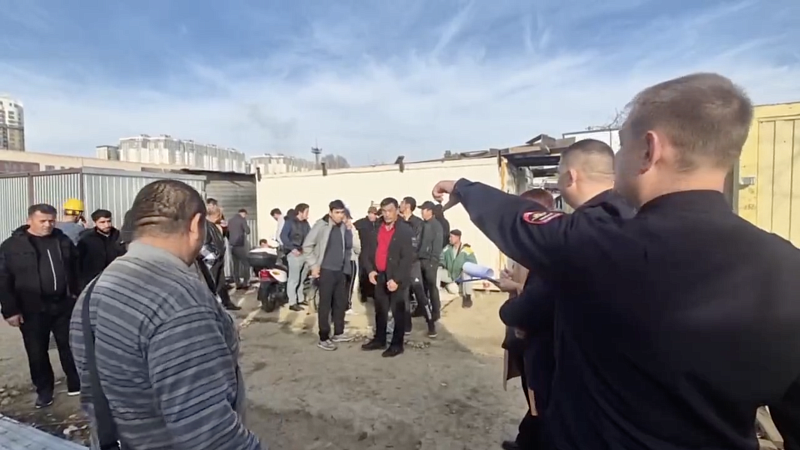 На стройке задержали 11 нелегальных мигрантов в Краснодаре