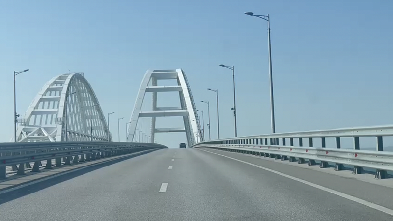 Как устроен проезд по Крымскому мосту в 2024 году: инструкция для туристов