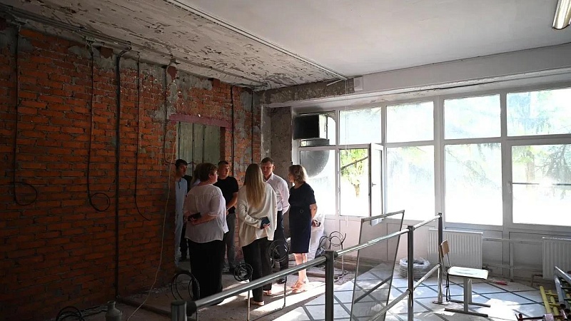 Темпы ремонта в двух школах проверил глава Краснодара