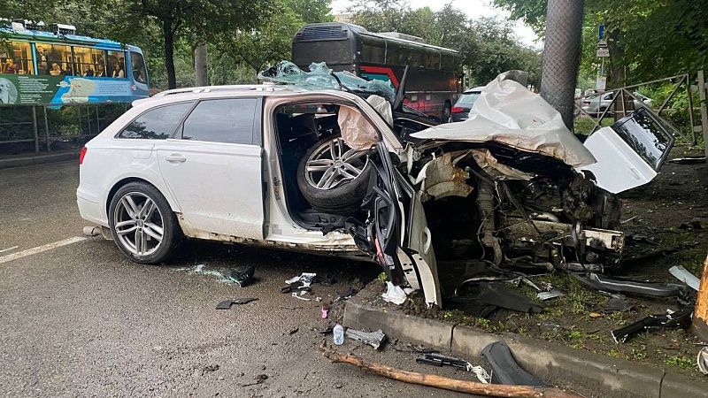 В полиции Краснодара рассказали подробности об аварии на Ставропольской 