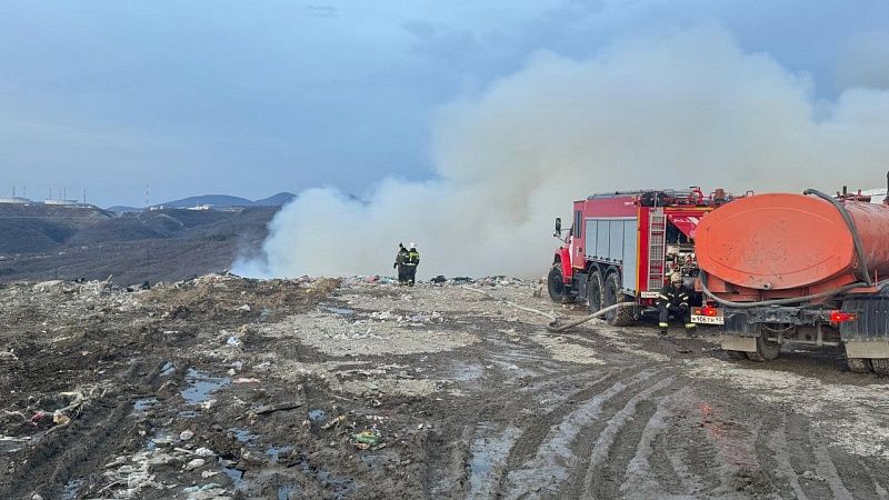 Более 20 тысяч кубов грунта ушло на тушенее пожара на полигоне в Новороссийске